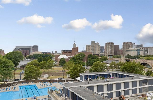 8 Whittier Pl 7J, Boston, MA 02114
