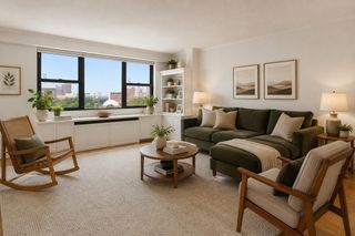 8 Whittier Pl 7J, Boston, MA 02114