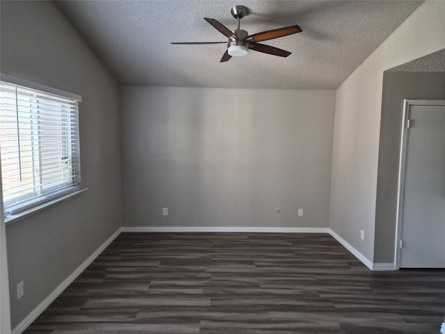 5616 Preston Oaks Road 202, Dallas, TX 75254
