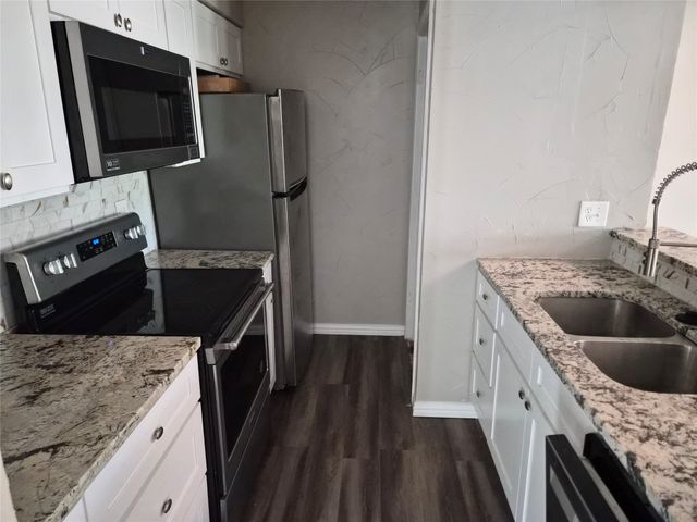 5616 Preston Oaks Road 202, Dallas, TX 75254