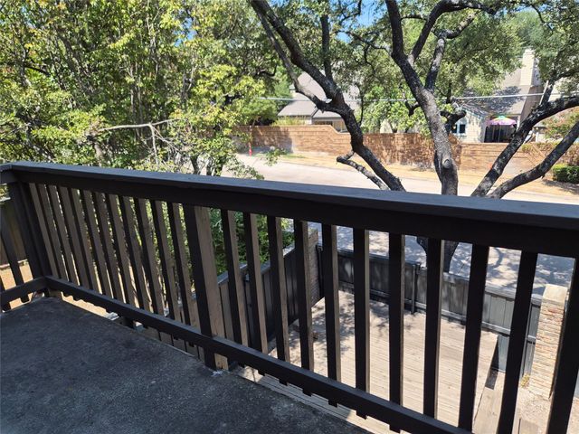 5616 Preston Oaks Road 202, Dallas, TX 75254