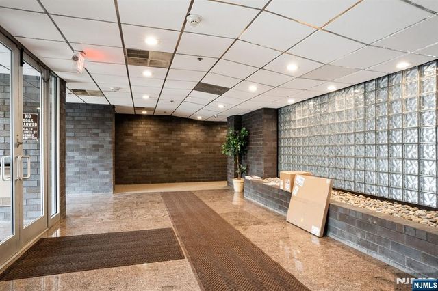 364 Palisade Avenue 4C, Cliffside Park, NJ 07010