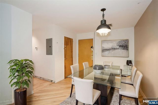 364 Palisade Avenue 4C, Cliffside Park, NJ 07010