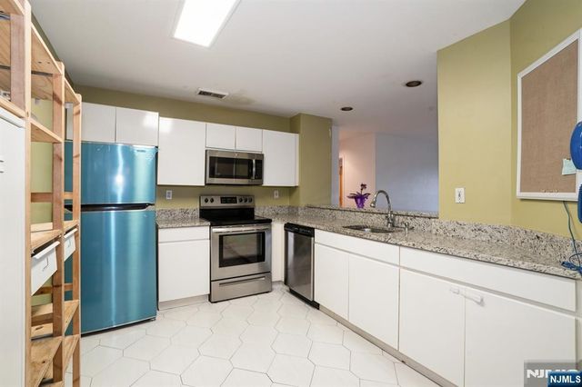 364 Palisade Avenue 4C, Cliffside Park, NJ 07010