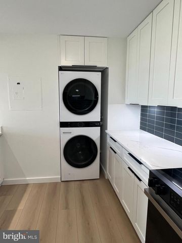 307 YOAKUM PKWY #1801, Alexandria, VA 22304
