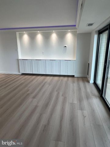 307 YOAKUM PKWY #1801, Alexandria, VA 22304