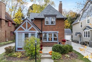 2229 N 70th STREET, Milwaukee, WI 53213