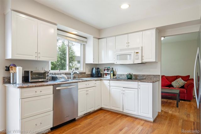 5016 Patrick Road, West Bloomfield Charter Township, MI 48322