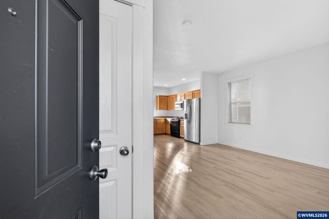 20618 SW Rockport Ln Ln, Beaverton, OR 97006