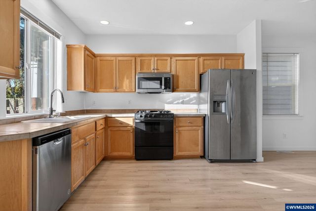 20618 SW Rockport Ln Ln, Beaverton, OR 97006