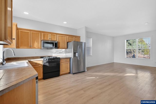 20618 SW Rockport Ln Ln, Beaverton, OR 97006