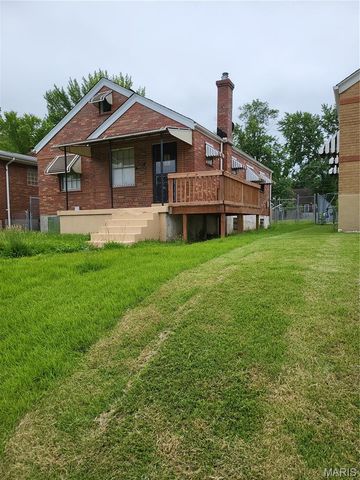 5806 Woodland Avenue, St Louis, MO 63120