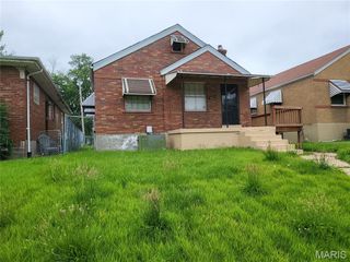 5806 Woodland Avenue, St Louis, MO 63120