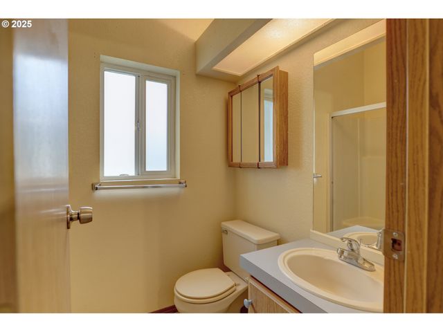 950 POMONA St 127, The Dalles, OR 97058