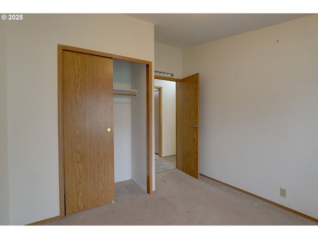 950 POMONA St 127, The Dalles, OR 97058