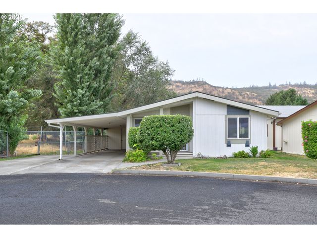 950 POMONA St 127, The Dalles, OR 97058