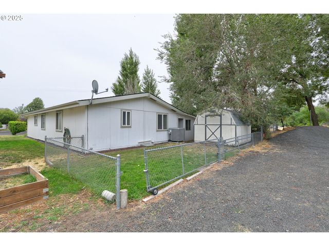 950 POMONA St 127, The Dalles, OR 97058