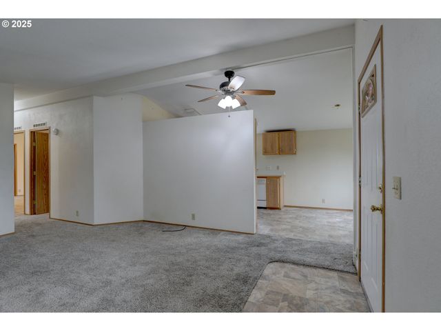 950 POMONA St 127, The Dalles, OR 97058