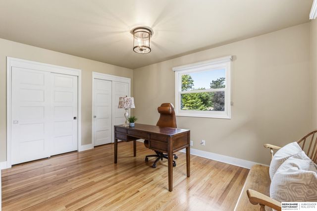 207 S 95th Street, Omaha, NE 68114