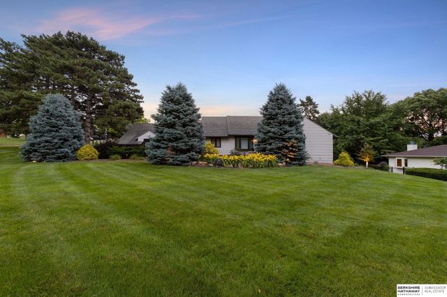207 S 95th Street, Omaha, NE 68114