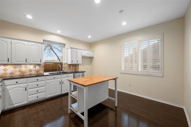 1819 Sandalwood Lane, Grapevine, TX 76051