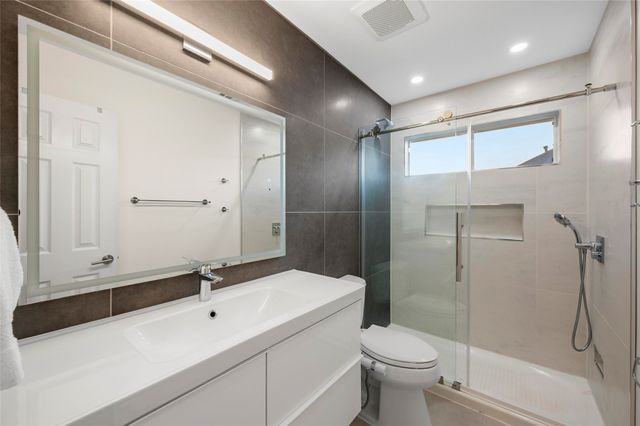 1819 Sandalwood Lane, Grapevine, TX 76051