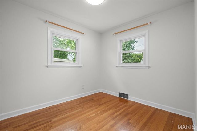 335 S Saint Charles Street, Florissant, MO 63031