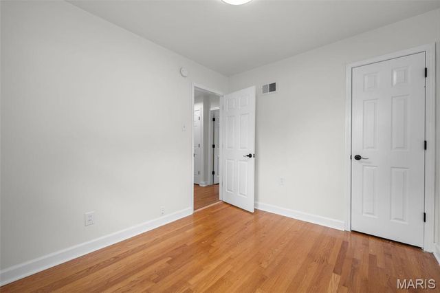 335 S Saint Charles Street, Florissant, MO 63031