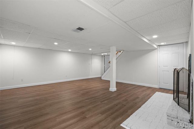 335 S Saint Charles Street, Florissant, MO 63031