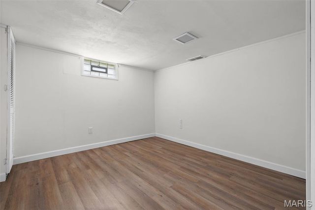 335 S Saint Charles Street, Florissant, MO 63031