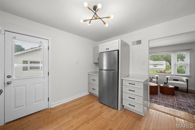 335 S Saint Charles Street, Florissant, MO 63031