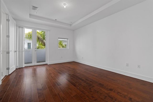 9161 NW 33rd St, Doral, FL 33172