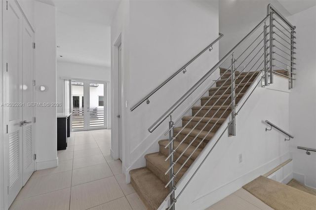 9161 NW 33rd St, Doral, FL 33172