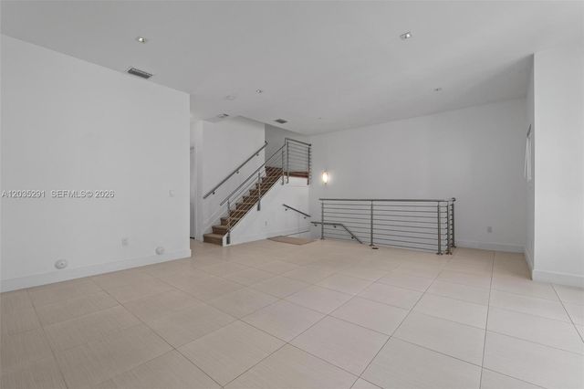 9161 NW 33rd St, Doral, FL 33172