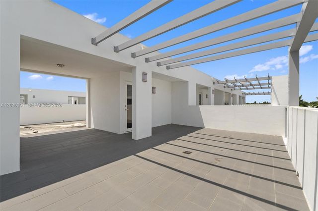 9161 NW 33rd St, Doral, FL 33172