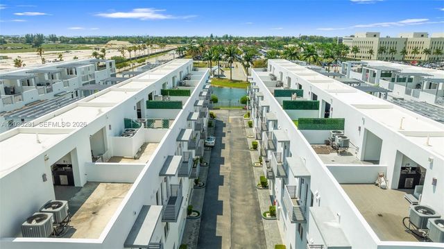 9161 NW 33rd St, Doral, FL 33172