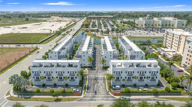 9161 NW 33rd St, Doral, FL 33172