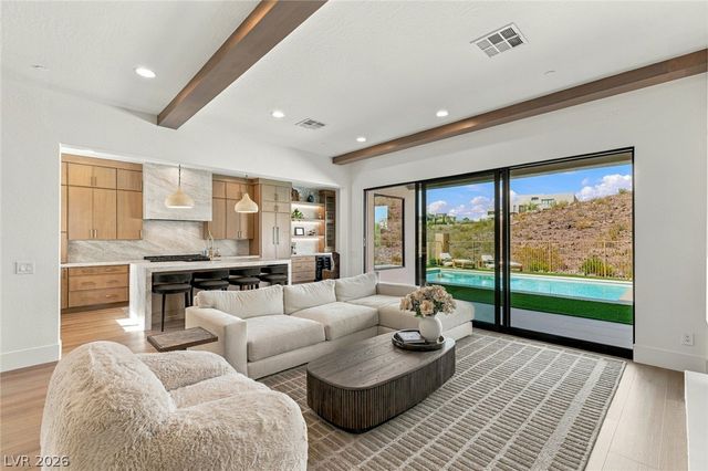 40 Stonemark Drive, Henderson, NV 89052