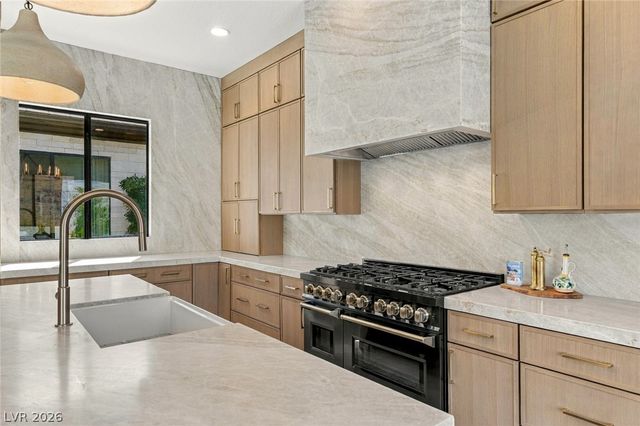 40 Stonemark Drive, Henderson, NV 89052
