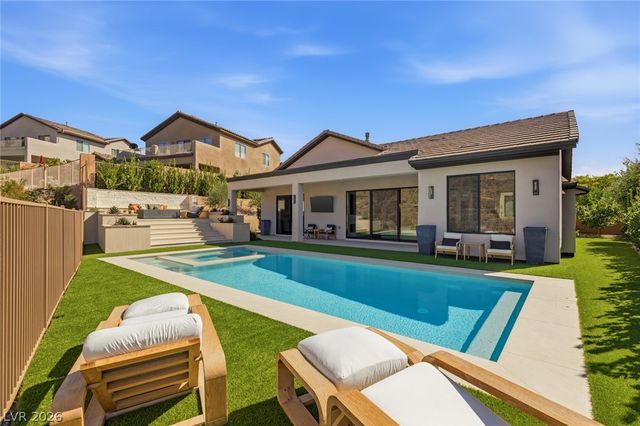 40 Stonemark Drive, Henderson, NV 89052