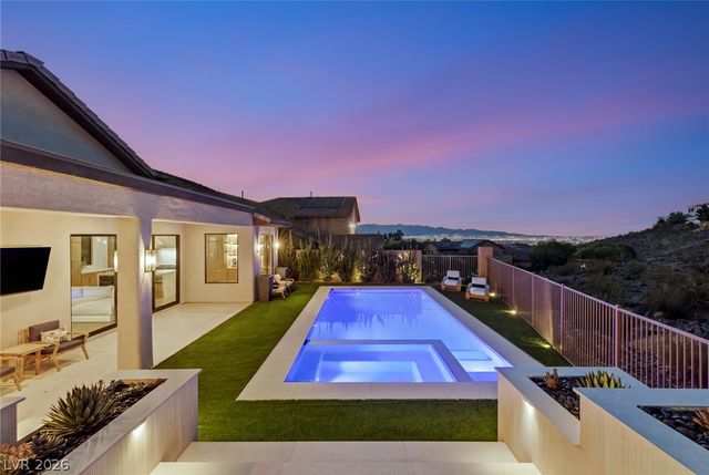 40 Stonemark Drive, Henderson, NV 89052