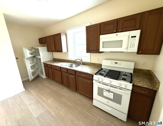 1333 East Main Street 1, Bridgeport, CT 06608