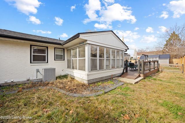 3907 Mamaroneck Rd, Louisville, KY 40218