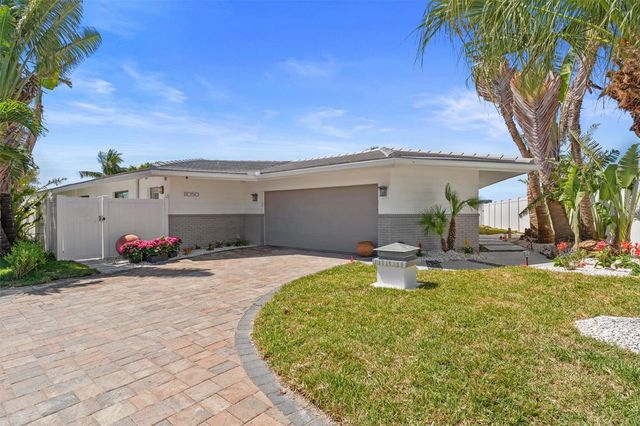 11050 7TH STREET E, Treasure Island, FL 33706