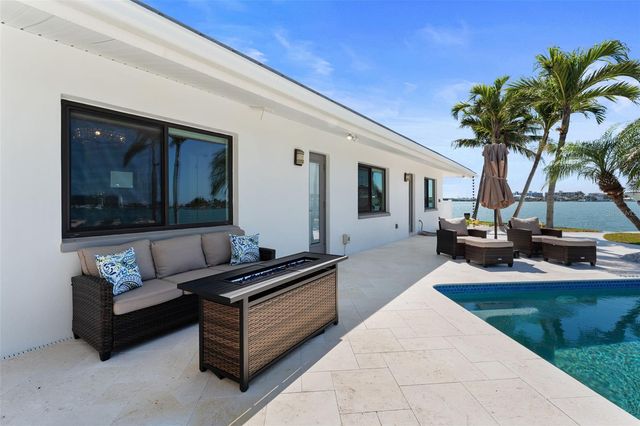 11050 7TH STREET E, Treasure Island, FL 33706