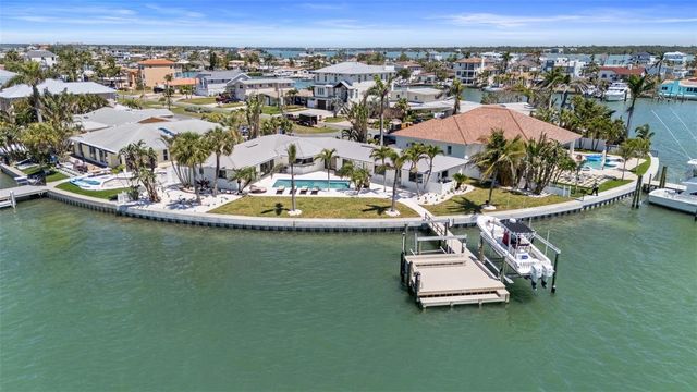 11050 7TH STREET E, Treasure Island, FL 33706