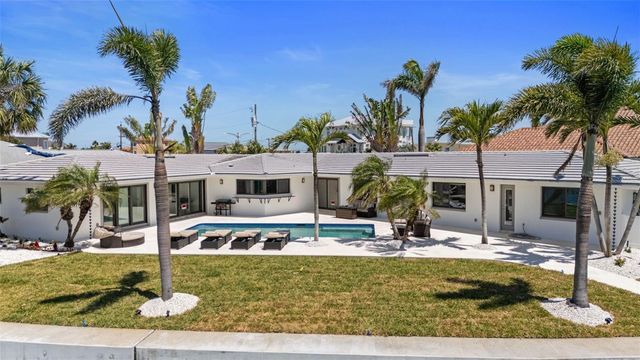 11050 7TH STREET E, Treasure Island, FL 33706