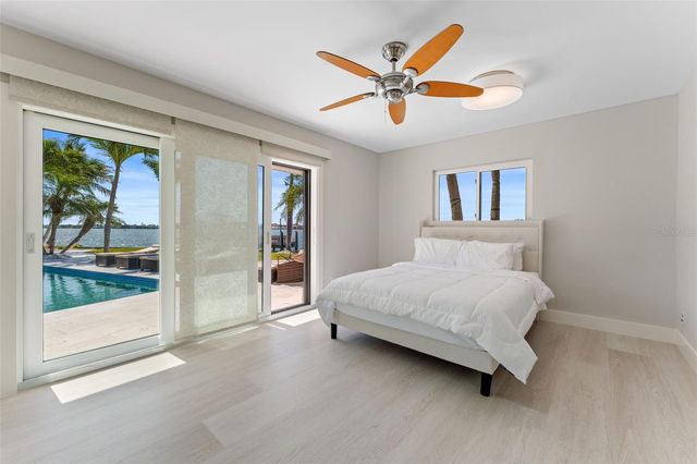 11050 7TH STREET E, Treasure Island, FL 33706
