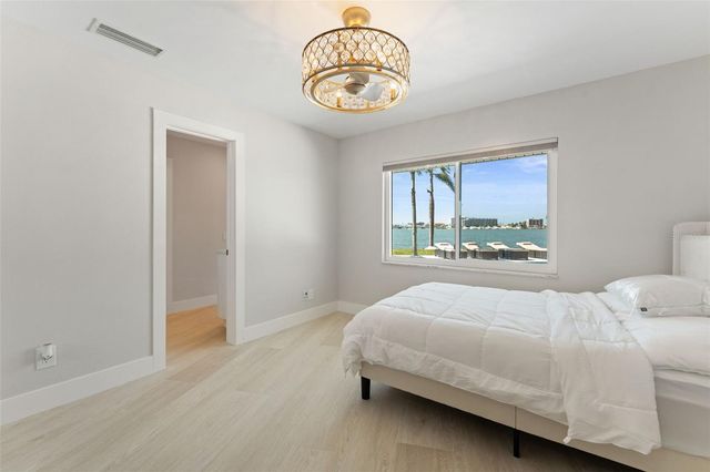 11050 7TH STREET E, Treasure Island, FL 33706