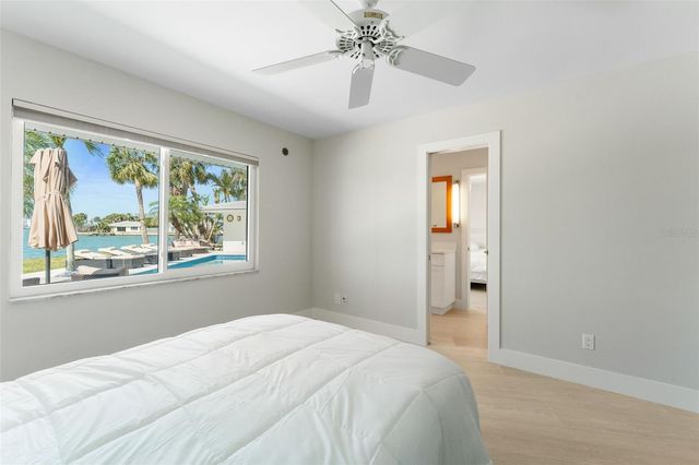 11050 7TH STREET E, Treasure Island, FL 33706